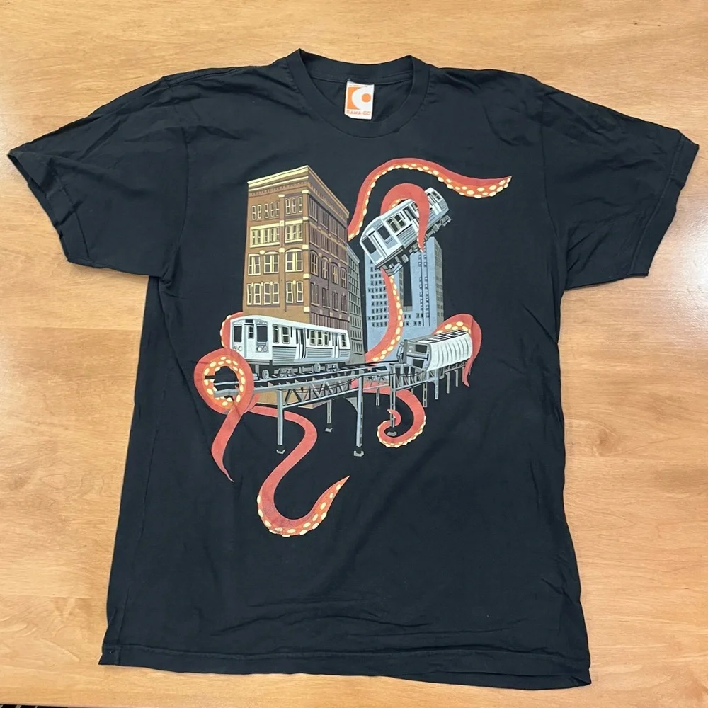 RARE vintage gama-go graphic-tee w/ squid attacking elevated train in cityscape - Picture 2 of 5